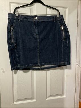 Dark Wash Denim Mini Skirt with Zip Pockets